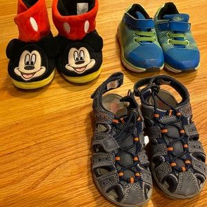size 8 sneaker sandal slipper bundle